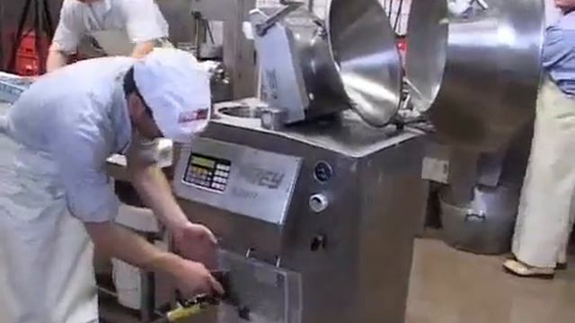 Б/у шприц вакуумный роторный Frey Konti-C50 с перекрутчиком ? смотреть онлайн