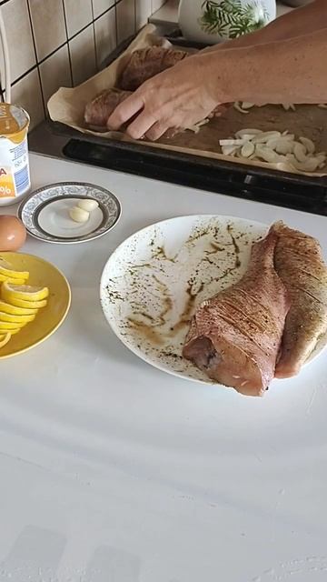 Морской Окунь под нежным соусом с сыром. Очень сочная ? смотреть онлайн