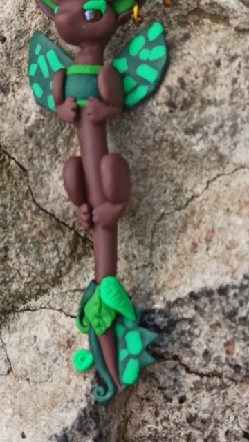 Магнит на холодильник из полимерной глины "Дракончик" смотреть онлайн