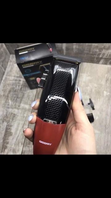Машинка для стрижки та гоління Gemei GM-807 смотреть онлайн