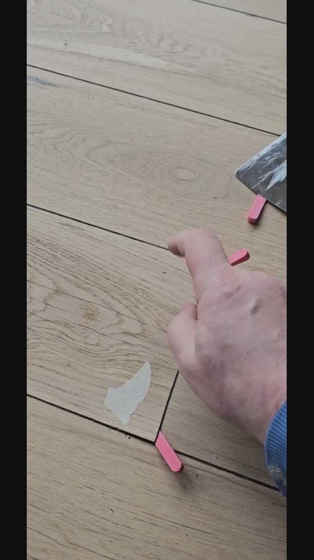 Как подклеить дубовый паркет. смотреть онлайн