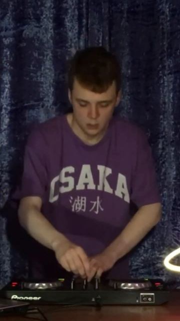 Азилия Бэнкс, но Джерси Клаб ремикс. Полный сет у меня ? смотреть онлайн