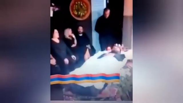 Хочешь прикол, алло друг твоя жена тут с каким-то парнем смотреть онлайн
