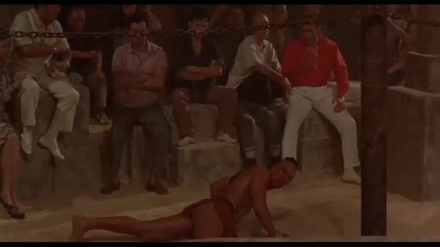 Кикбоксер 1989г.-Курт Стоун (ЖКВД)показывает Тонг По кто хозяин в ринге смотреть онлайн