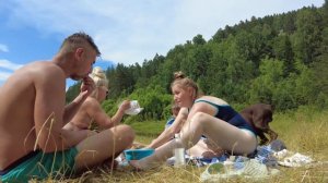 Купили триммер вместо пилы, от подписчиков. Жизнь в деревне после переезда.