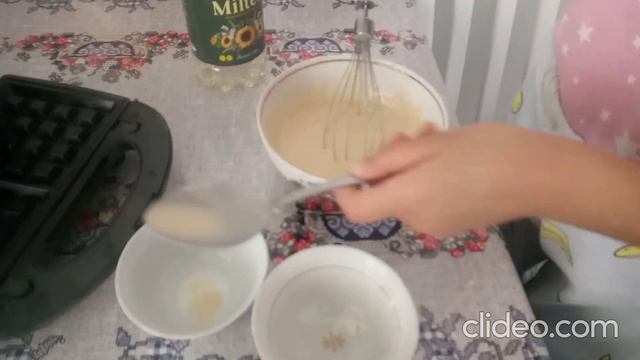 Венские вафли с клубникой и мороженным. Готовим сами в смотреть онлайн