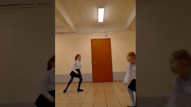 Танец сумасшедших смотреть онлайн