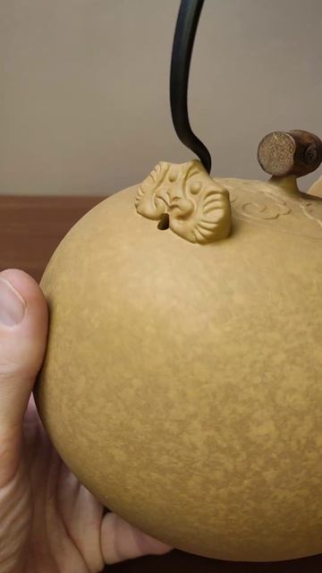 Великолепный Шуй Ху из тайваньской  вулканической поч