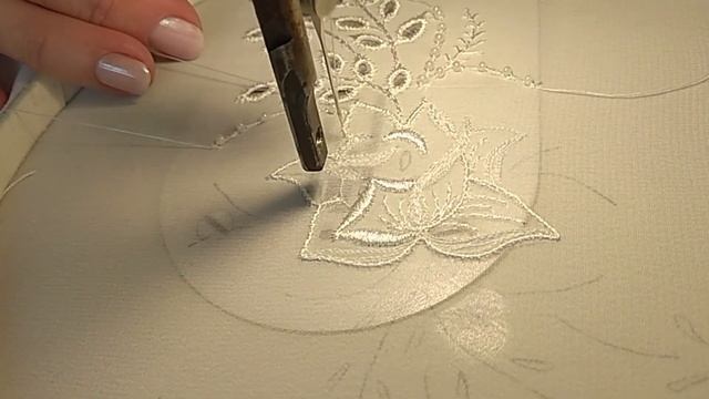 Прорезная гладь на жоржете, выполненная на бытовой шв?