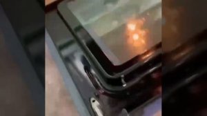 Как снять дверцу на духовке👌