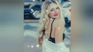 #ПЕСНЯ_У СВЯТОГО ХРАМА ПЛАЧЕТ ГОРЫКОЮ СЛОЗОЮ МАМА