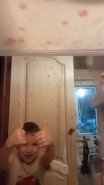 а почему в холодильнике синий цвет?? ¿?? смотреть онлайн