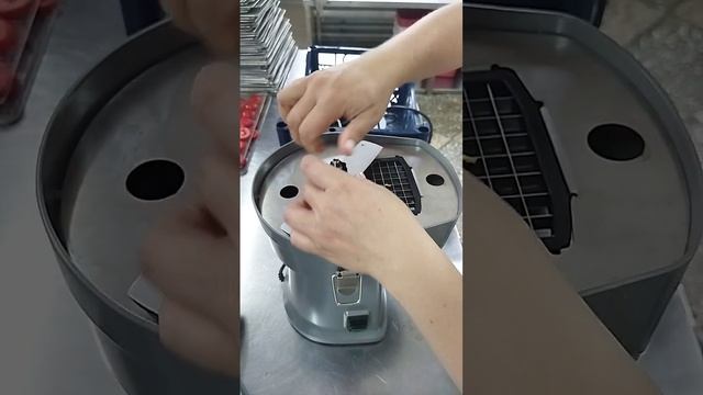 Сборка оборудования овощерезка смотреть онлайн