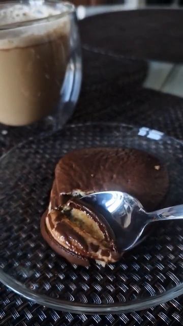 Любите чокопай разогретый в микроволновке?😋 смотреть онлайн