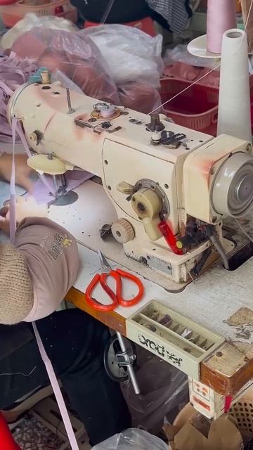 Китайская фабрика нижнего белья-шитье смотреть онлайн