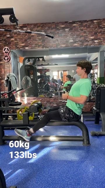 Тяга блока. Мой вес 73,9кг #gym #fitness #gymman #muscle #bodybuilding #workout #w смотреть онлайн