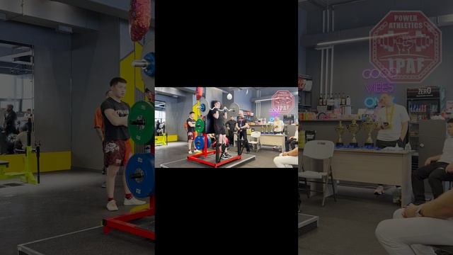 Народный подъем на бицепс - вес штанги 35 кг #fitness #народ смотреть онлайн