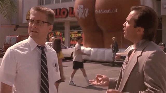 С меня хватит!/Falling Down (1993) сцена с растрелом телефонной будки смотреть онлайн