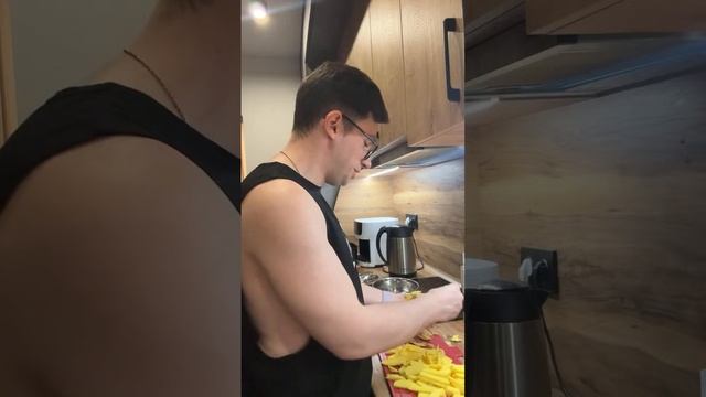 Готовлю еду для качков в Аэро гриле! смотреть онлайн