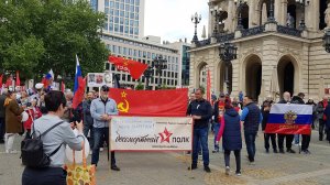 жовто-блакитная моська и Бессмертный Полк во франкфурте на майне.04.05.2025 г.