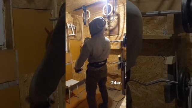 Жим гири 24 кг. Последний раз пробовал жать года два наз смотреть онлайн