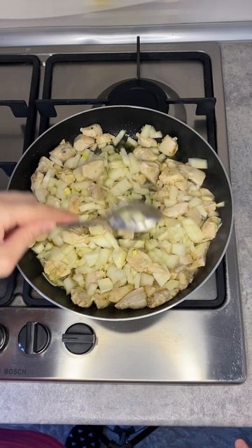 Курица с грибами в сметане #курицасгрибамивсметане #к? смотреть онлайн