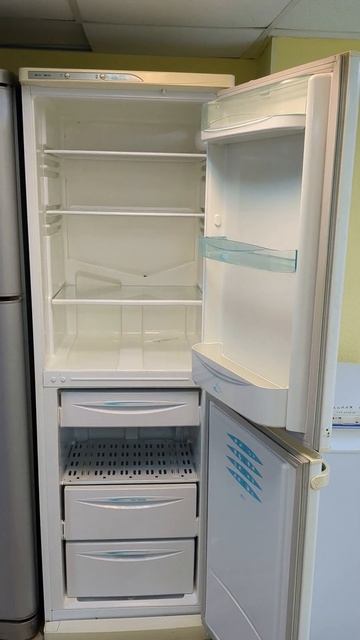 Холодильник Stinol