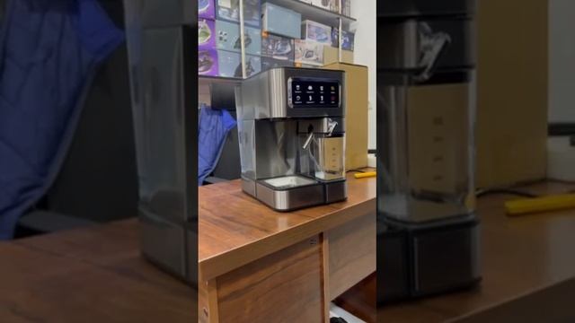 Автоматическая кофеварка с капучинатором Uakeen, Немецк? смотреть онлайн