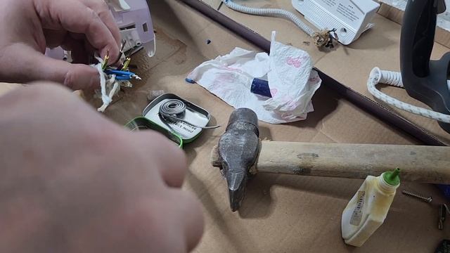 Ремонт утюга Braun, перелом провода смотреть онлайн