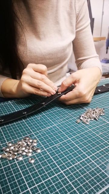 Тренд 2025 года - люверсы и заклёпки. 2 часа работы, готов?