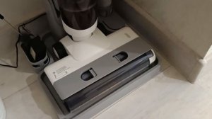 Как работает станция самоочистки и зарядки у пылесоса