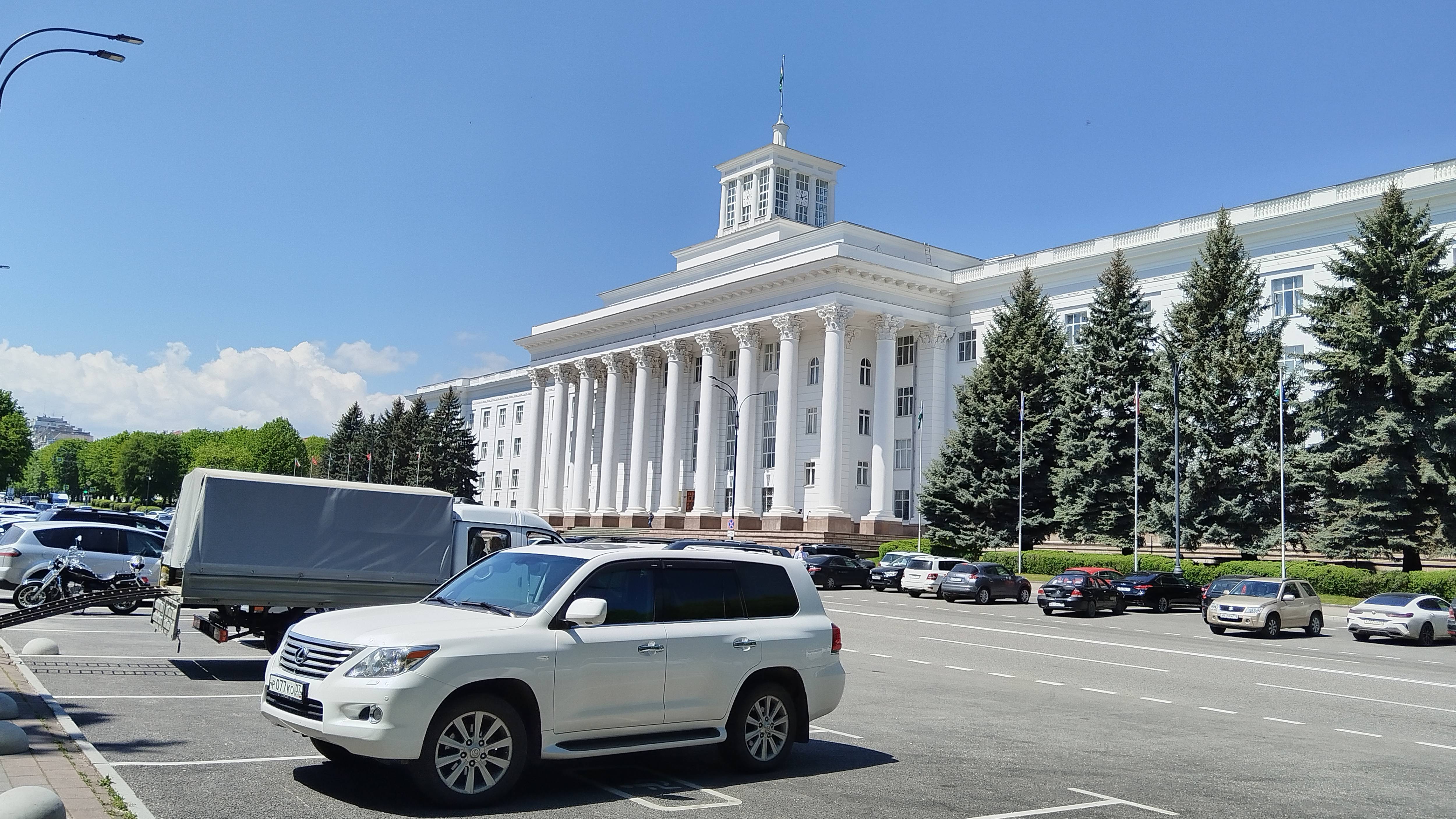 Улицы и районы Нальчика. Кабардино-Балкария. Езда на машине по Нальчику Часть 2 смотреть онлайн