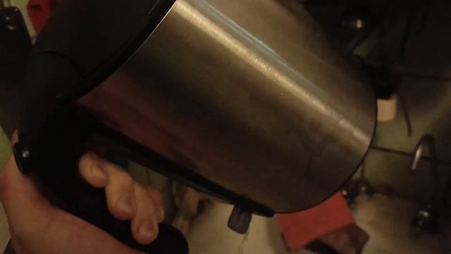 чайник протекает смотреть онлайн