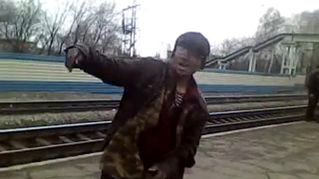 Что делают за сигарету!хахаха.прикол. смотреть онлайн