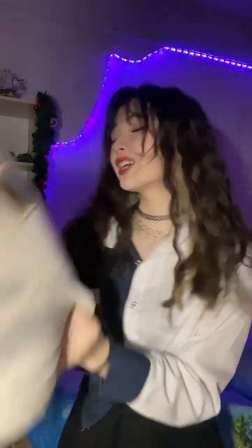 У всех ведь девочек есть такие друзья? #рекомендации смотреть онлайн