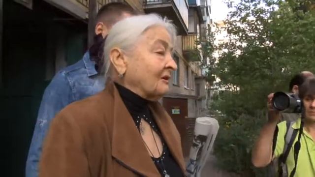 Валентина Бузина поблагодарила комсомольцев - 19.08.2015 смотреть онлайн