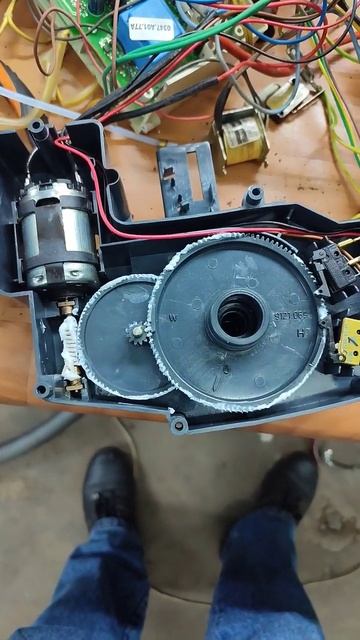 @DservisMaster Як зібрати Редуктор Saeco Royal/Magic #ремонт #топ#shorts смотреть онлайн