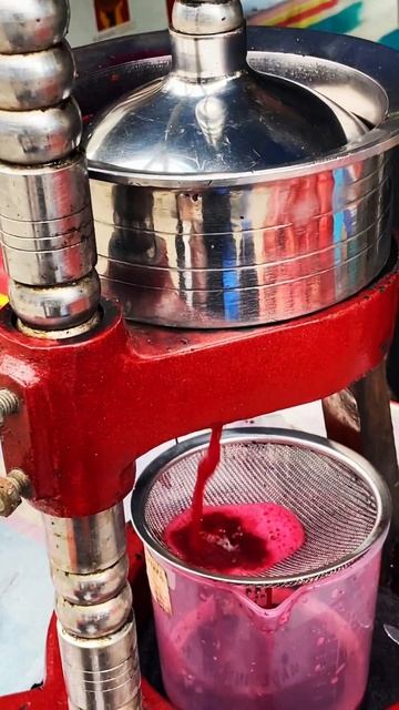 Свежевыжатый гранатовый сок. Янги сиқилган анор шарб? смотреть онлайн