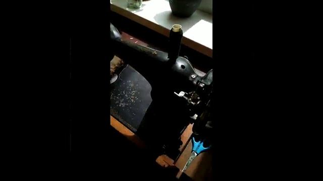 Машинка в подарок))) антиквариат