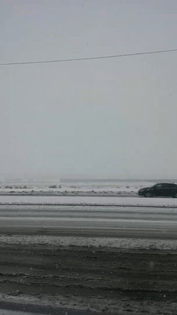 На Глобал Сити идёт снег 13 марта - Юго-Восток не видно - смотреть онлайн