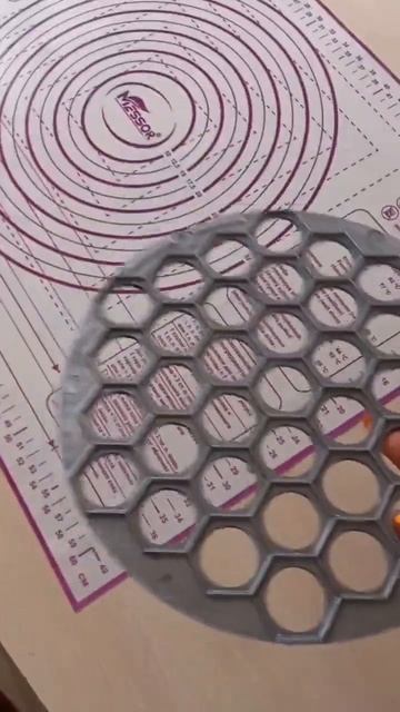 Пельменница все та же! смотреть онлайн