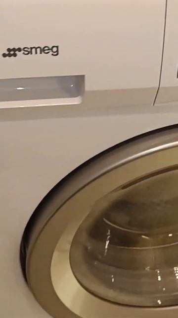 Стирально-сушильная машина Smeg LSF147E смотреть онлайн