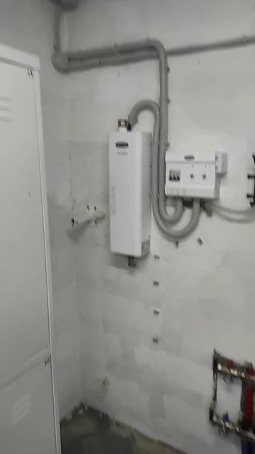 Разорвало отопление в мастерской! #motosecond смотреть онлайн