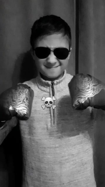 Едит я чем утречко делаю видео у меня есть 2 канал @Artem-b смотреть онлайн