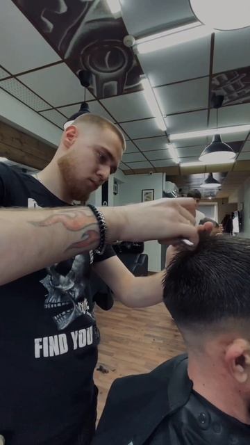 Работа ученика-барбера в школе барберов Barber Search Academy смотреть онлайн