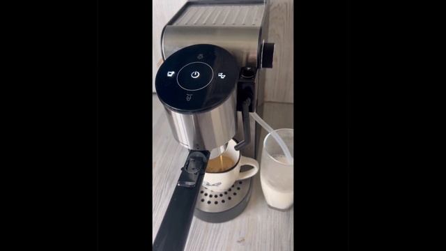 Кофеварка GFGRIL GFC-C500 смотреть онлайн