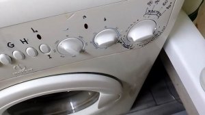 Обзор стиральной машины Indesit W105TX 2000 года выпуска.