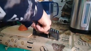 Точилка для ножей и ножниц 4 в 1 / Ножеточка механическа