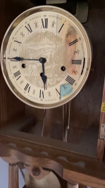 Neuschwanstein настенные часы с 3 мелодиями ￼