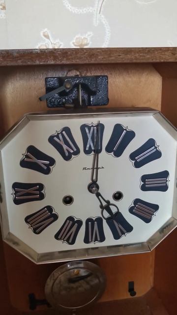 часы янтарь с боем смотреть онлайн